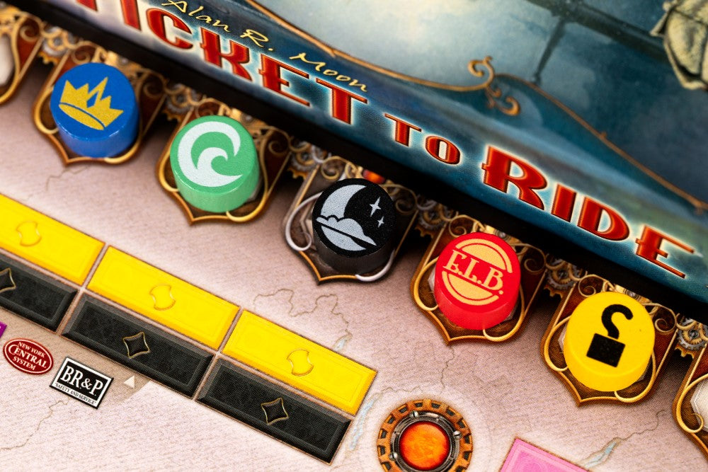 Ticket to Ride 20th Anniversary Deluxe Train Set Display - 鐵道任務20週年紀念 豪華火車套組