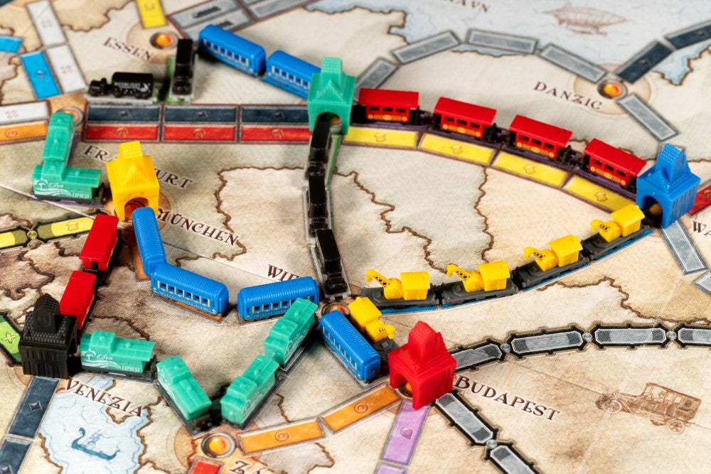 Ticket to Ride 20th Anniversary Deluxe Train Set Display - 鐵道任務20週年紀念 豪華火車套組